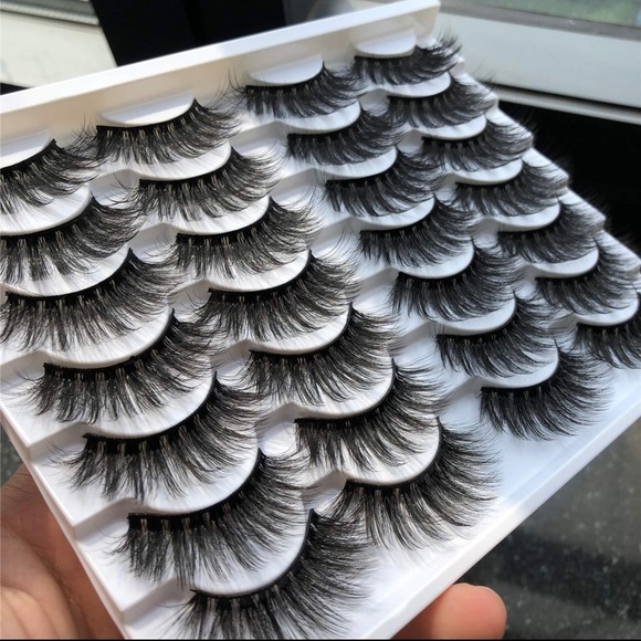 False lashes 14 pairs - Picture 2 of 4